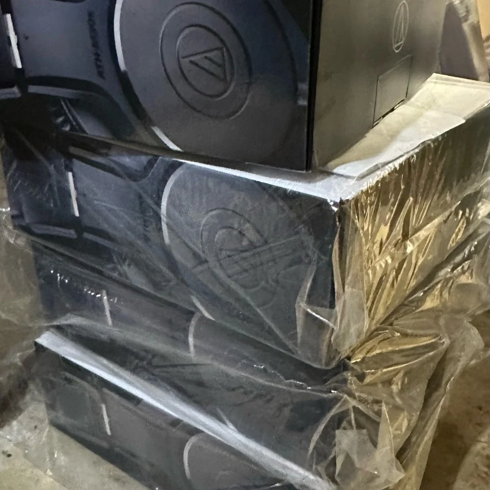 Rode RodeCaster Pro podcast bundle - Picture 2 of 8